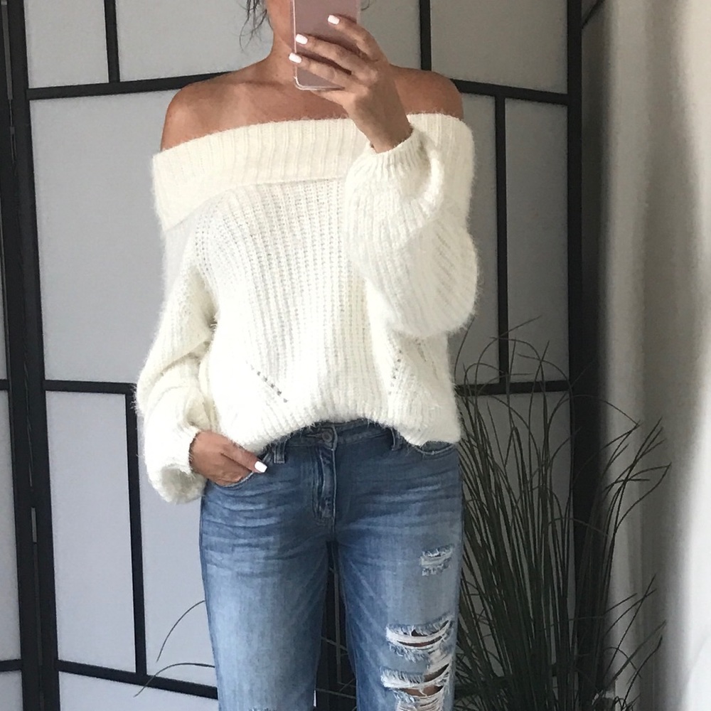 LAST 1️⃣ Pillow Talk Soft Off Shoulder Sweater - Picture 4 of 7